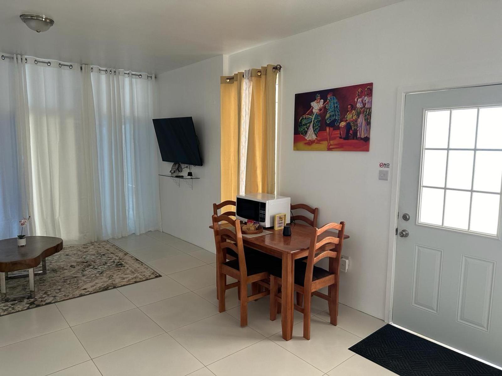 Eldorado Guesthouse & Car Rental Ροζό Δωμάτιο φωτογραφία