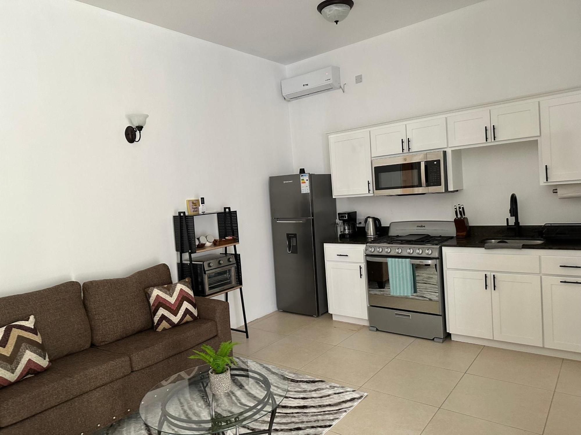 Eldorado Guesthouse & Car Rental Ροζό Δωμάτιο φωτογραφία